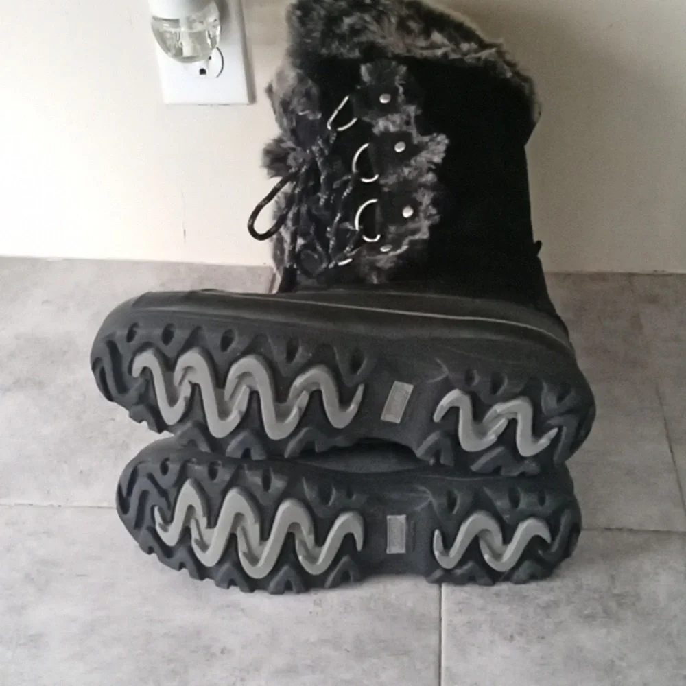 KHOMBU boots size 8 women - Picture 6 of 6